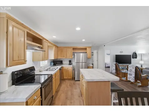 6289 SW Jetty Avenue Lincoln City OR 97367