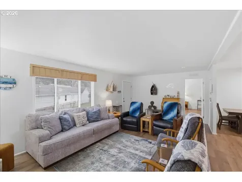 6289 SW Jetty Avenue Lincoln City OR 97367