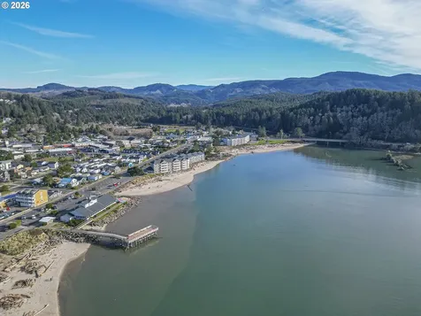 6289 SW Jetty Avenue Lincoln City OR 97367