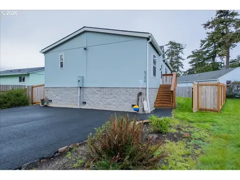 6289 SW Jetty Avenue Lincoln City OR 97367