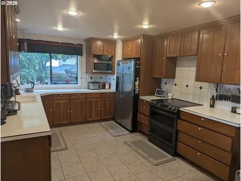 18616 NE 139th Street Brush Prairie WA 98606