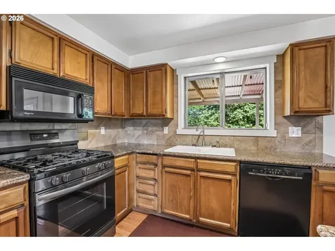 10015 NW 17th Avenue Vancouver WA 98685