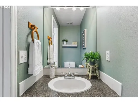 15505 NE 82nd Circle Vancouver WA 98682
