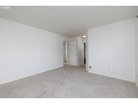 16225 SW Palermo Lane Portland OR 97223