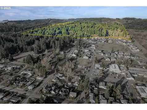 Holly Avenue - Lot 1 Cottage Grove OR 97424