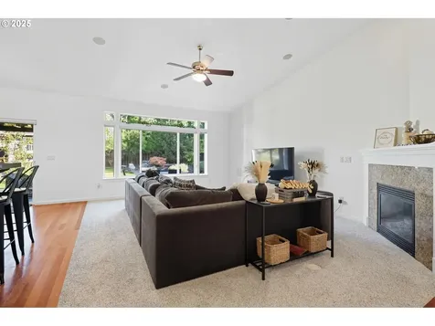 2132 N 3rd Street Washougal WA 98671