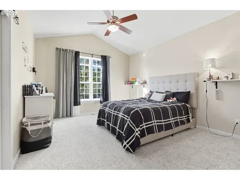 2132 N 3rd Street Washougal WA 98671