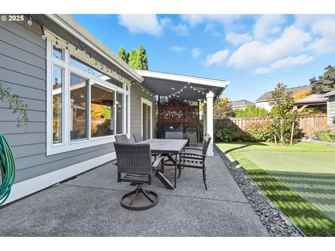 2132 N 3rd Street Washougal WA 98671