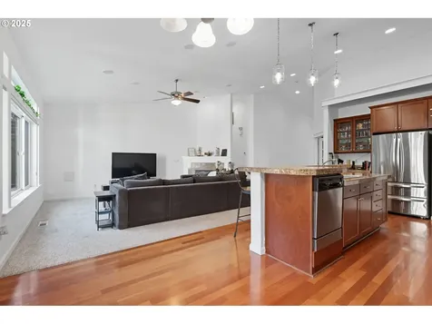 2132 N 3rd Street Washougal WA 98671