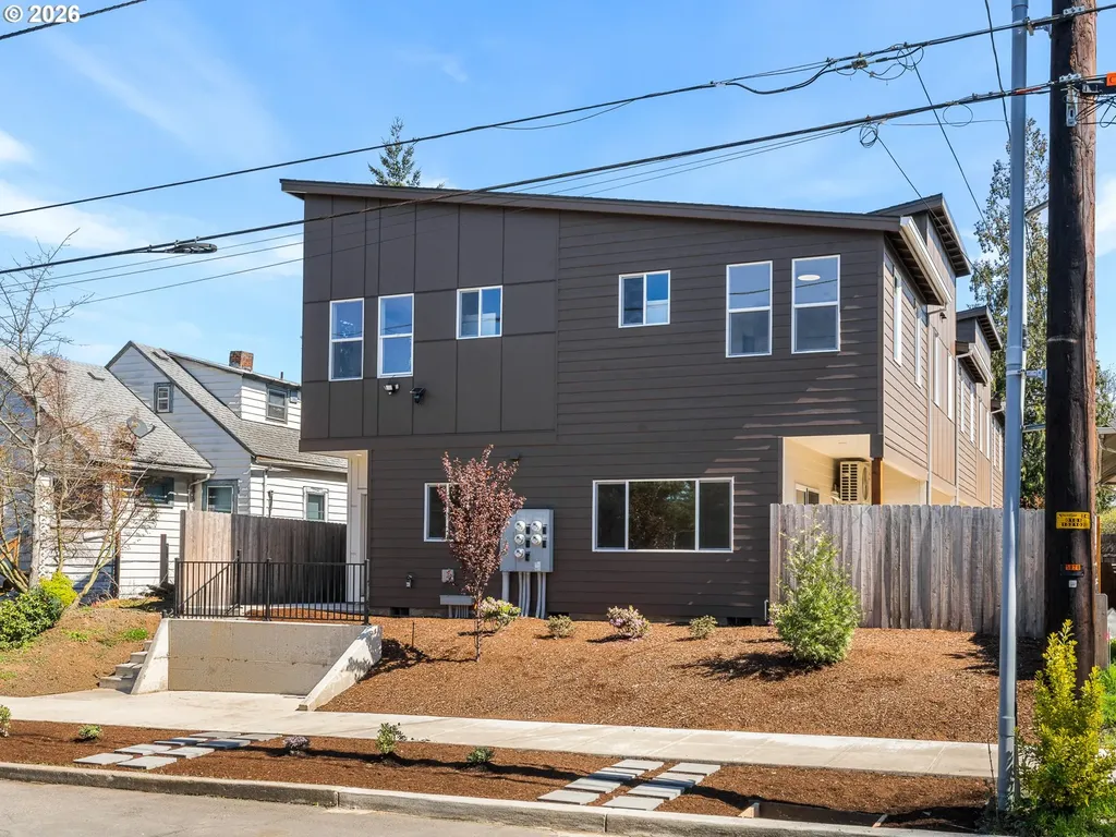 5862 N Missouri Avenue Portland OR 97217