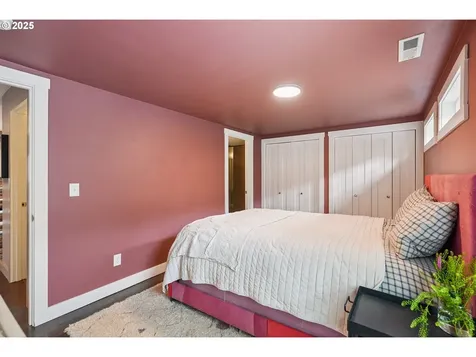 7913 SE Henderson Street Portland OR 97206