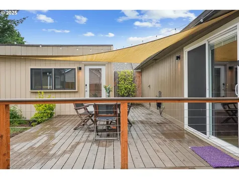 7913 SE Henderson Street Portland OR 97206