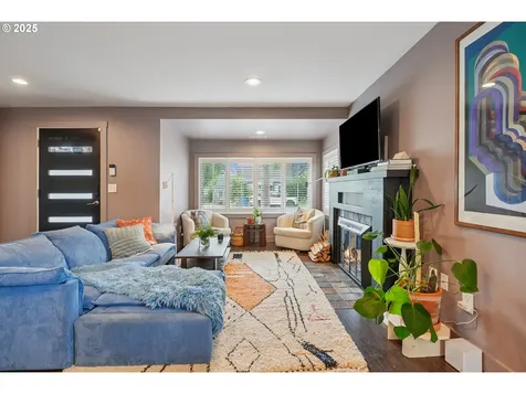 7913 SE Henderson Street Portland OR 97206