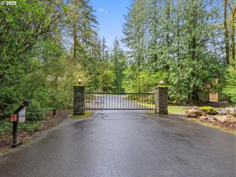 23323 E Wind Tree Loop Rhododendron OR 97049