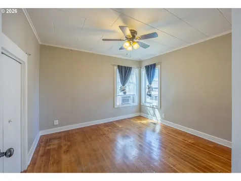 1755 NE Klamath Avenue Roseburg OR 97470
