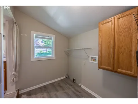 1755 NE Klamath Avenue Roseburg OR 97470