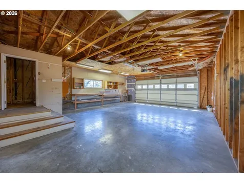 1755 NE Klamath Avenue Roseburg OR 97470