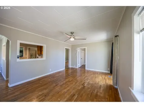 1755 NE Klamath Avenue Roseburg OR 97470