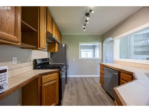 1755 NE Klamath Avenue Roseburg OR 97470