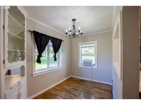1755 NE Klamath Avenue Roseburg OR 97470