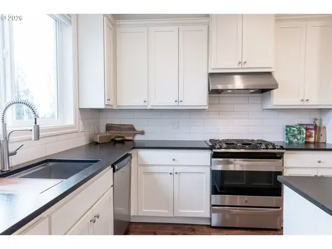 1922 NW 114th Avenue Portland OR 97229