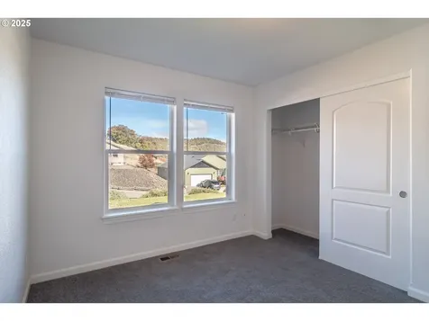 246 Palmdale Avenue Roseburg OR 97471