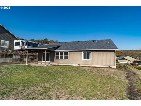 246 Palmdale Avenue Roseburg OR 97471