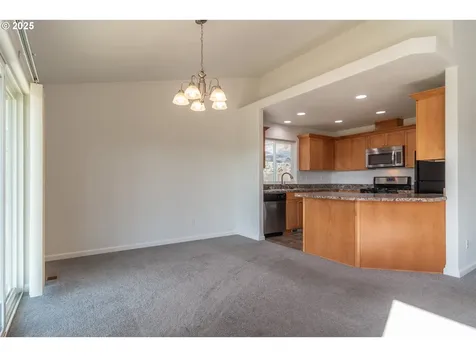 246 Palmdale Avenue Roseburg OR 97471