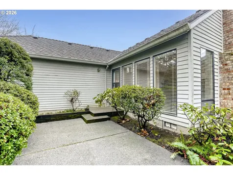 7325 SW Lakeside Drive Wilsonville OR 97070