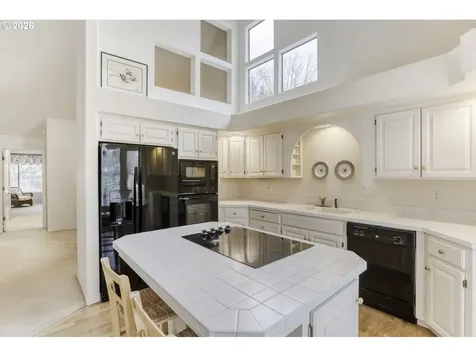 7325 SW Lakeside Drive Wilsonville OR 97070