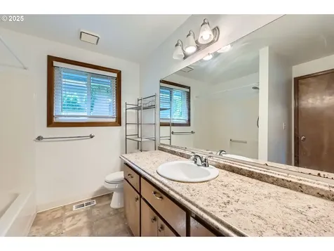121 SE 34th Circle Troutdale OR 97060