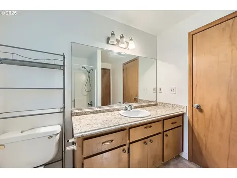 121 SE 34th Circle Troutdale OR 97060