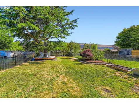 121 SE 34th Circle Troutdale OR 97060