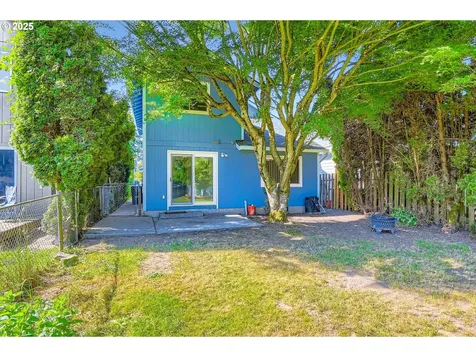 121 SE 34th Circle Troutdale OR 97060