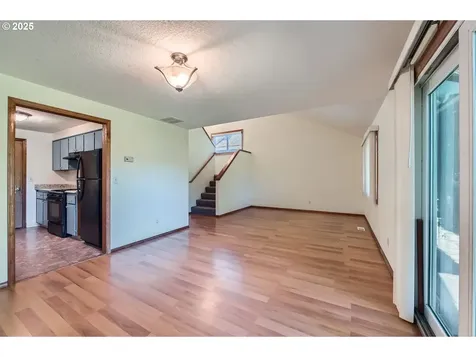 121 SE 34th Circle Troutdale OR 97060