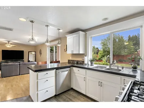 16506 NE 13th Street Vancouver WA 98684