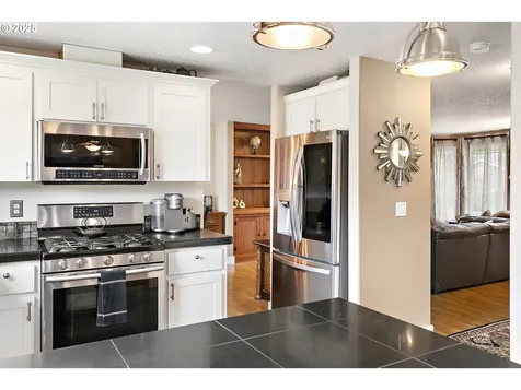 16506 NE 13th Street Vancouver WA 98684