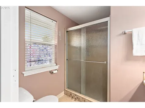 16506 NE 13th Street Vancouver WA 98684