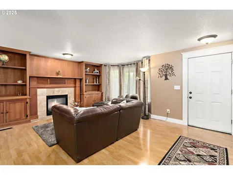 16506 NE 13th Street Vancouver WA 98684