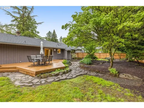8332 SW Davies Court Portland OR 97223