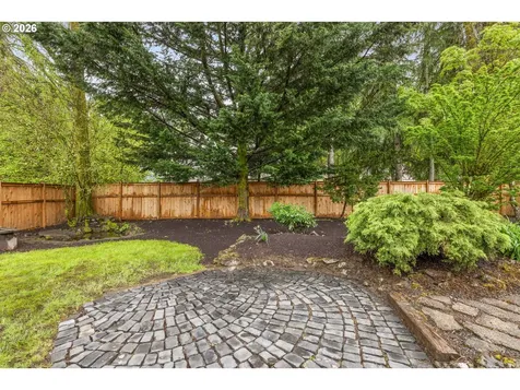 8332 SW Davies Court Portland OR 97223