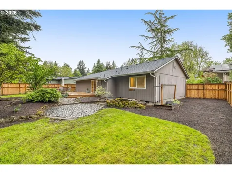 8332 SW Davies Court Portland OR 97223