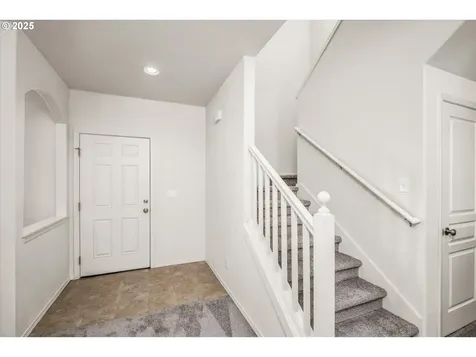 1051 S 54th Street Springfield OR 97478