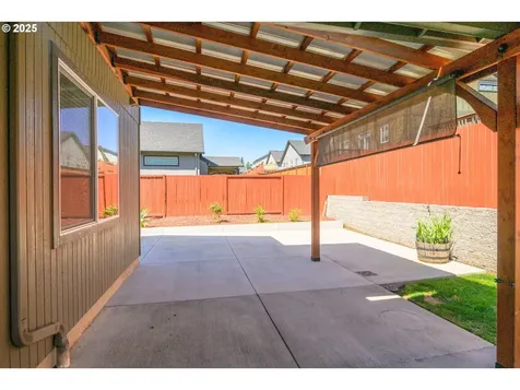 1051 S 54th Street Springfield OR 97478