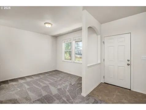1051 S 54th Street Springfield OR 97478
