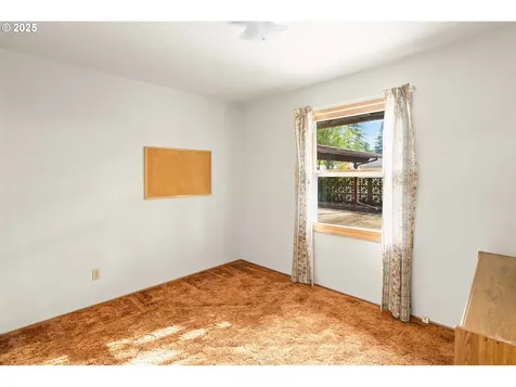 19748 NE Everett Lane Portland OR 97230
