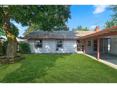 19748 NE Everett Lane Portland OR 97230