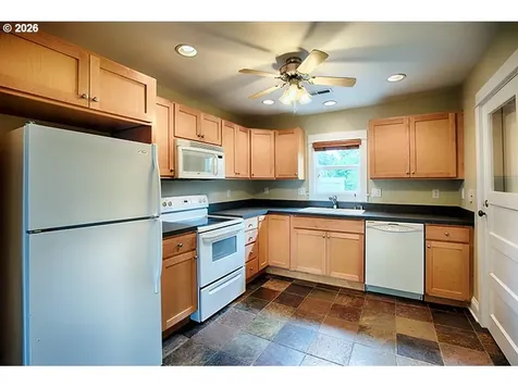 9242 SE Harrison Street Portland OR 97216