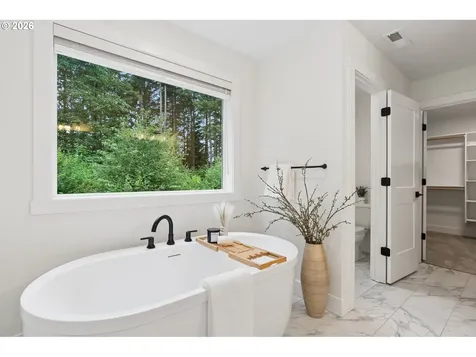 10025 SE Nicholas Drive Happy Valley OR 97086