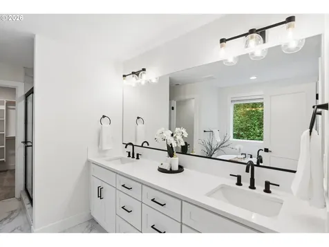 10025 SE Nicholas Drive Happy Valley OR 97086